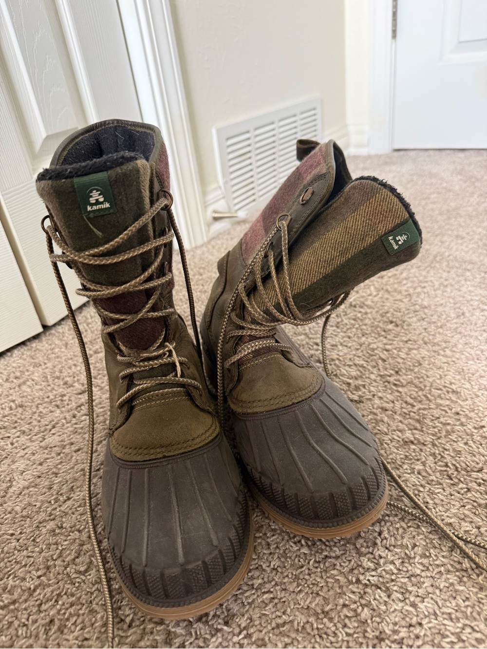 Kamik Women's Olive and Tan Waterproof Lace-Up Winter Boots - Picture 4 of 5
